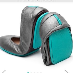 Metallic Pewter Tieks Size 7